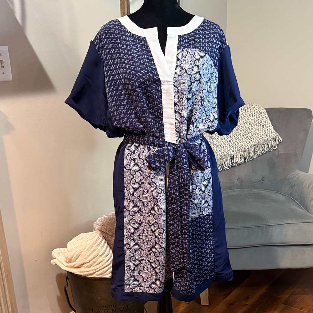 Daisy Fuentes Navy and White Patterned Dress
